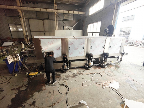 醫(yī)療垃圾箱清洗機